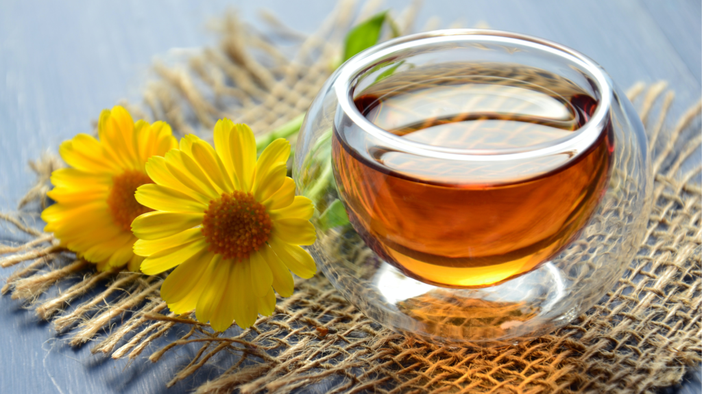 THREE REFRESHING TEAS TO DRINK DURING YOUR BEAUTIFUL SUMMER